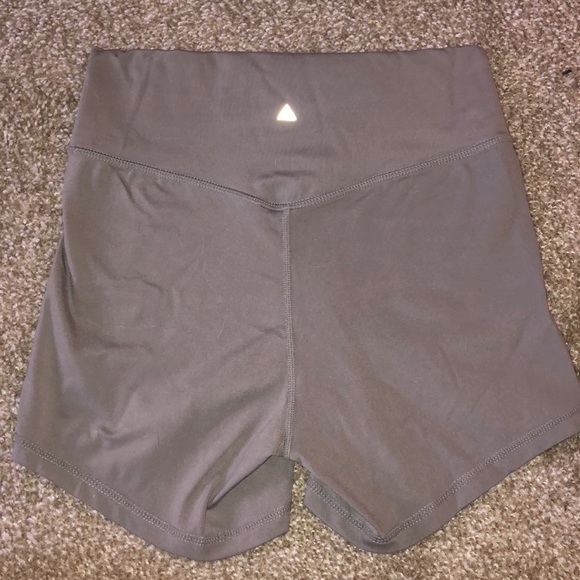 Balance Athletica-OG Shorts Grey - Picture 2 of 3
